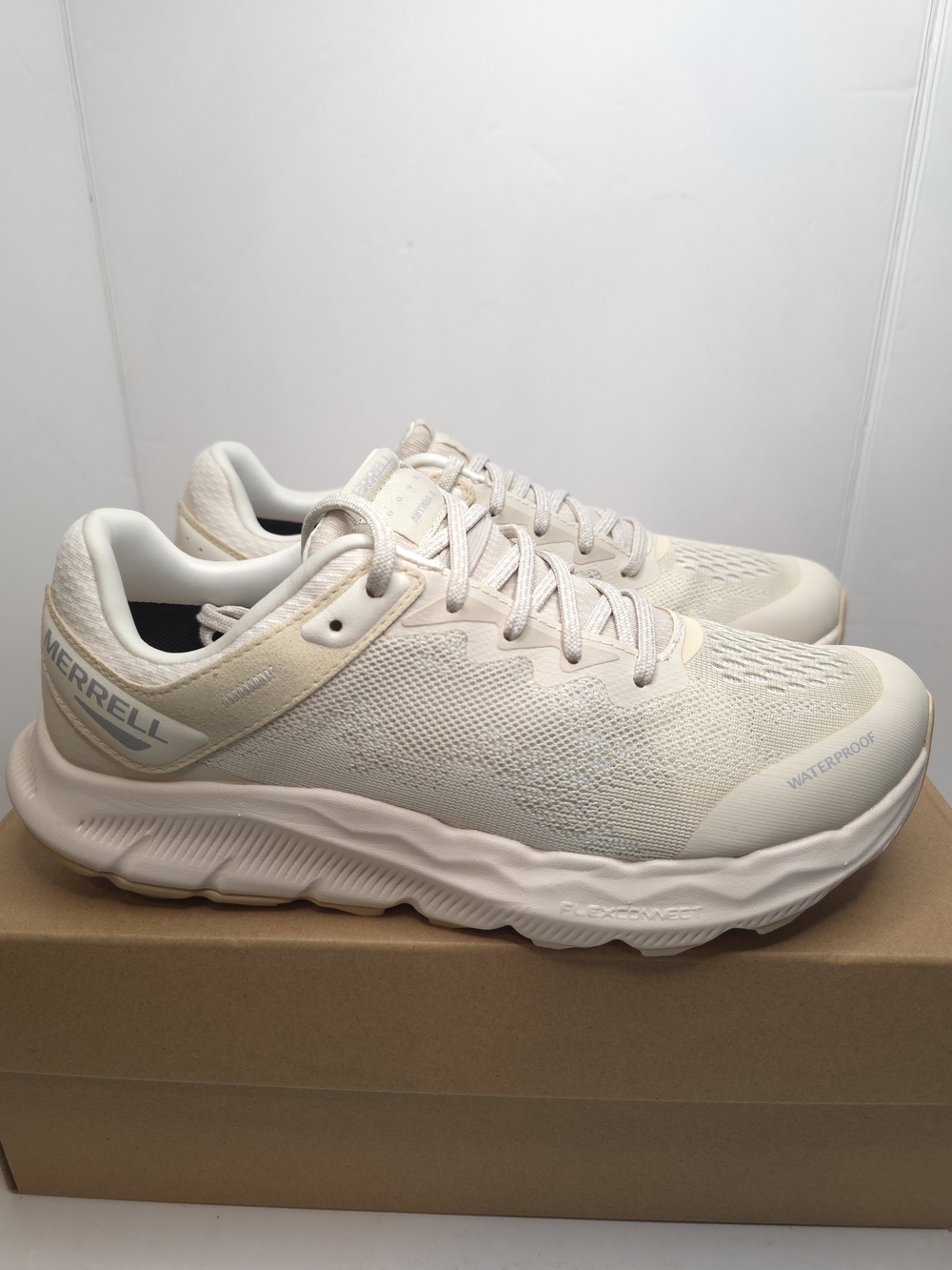 Merrell Womens Antora 4 Waterproof Performance Sneakers Size 8.5
